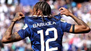 Football gossip: Barcola, Vinicius Jr, Guimaraes, Savinho, Diomande, Salah