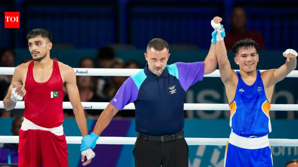 Commonwealth Games: Jadumani wins high-octane India-Pakistan bout, Preeti one win away from medal